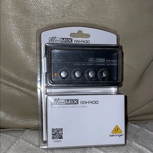 NIB MicroMIX MX400 Ultra Low-Noise 4-Channel Line Mixer - Black
